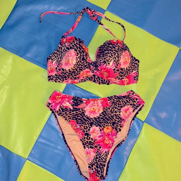 Victoria's Secret Other - Victoria’s Secret Animal/Floral Print bikini set